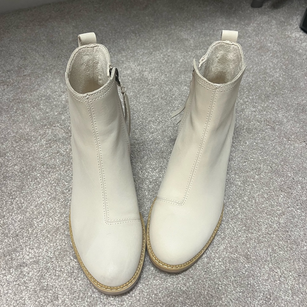 Toms Marina Beige Leather Heeled Boot - Picture 8 of 8